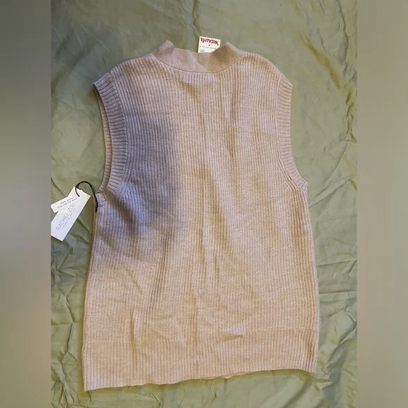 NWT Rachel Zoe Women's Tan Extra Fine Merino Wool Sweater Vest - Size M - Picture 10 of 16